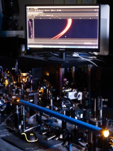 Quantum tunnelling of electrons in bidimensional materials